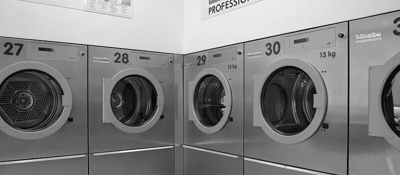 Gdzie znaleźć dobrą pralnię w Krakowie – porównanie usług, cen i opinii klientów