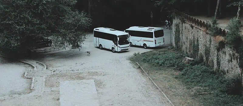 Autokary Warszawa wynajem – komfort i bezpieczeństwo na trasie