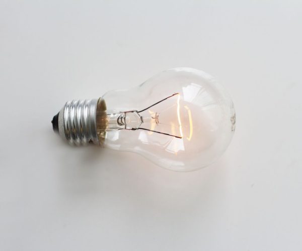 Jak wybrać najlepszą ofertę energii dla firmy