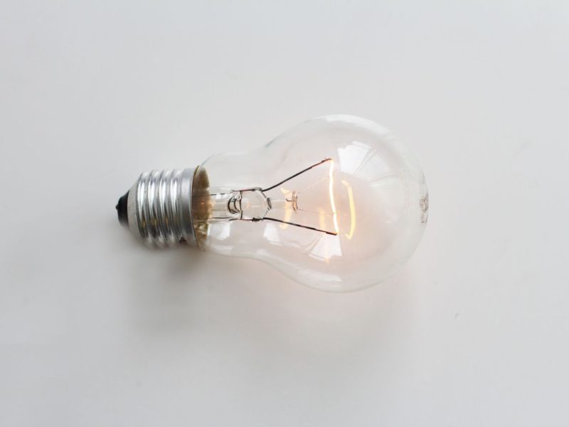 Jak wybrać najlepszą ofertę energii dla firmy